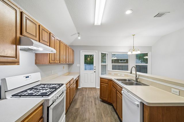 205 Cavalry TRL, Elgin, TX 78621