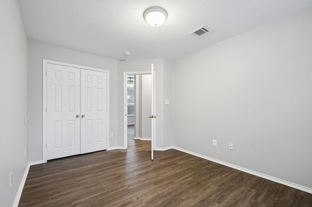 205 Cavalry TRL, Elgin, TX 78621