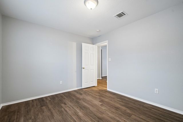 205 Cavalry TRL, Elgin, TX 78621