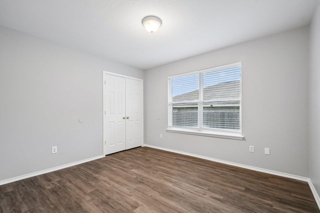 205 Cavalry TRL, Elgin, TX 78621