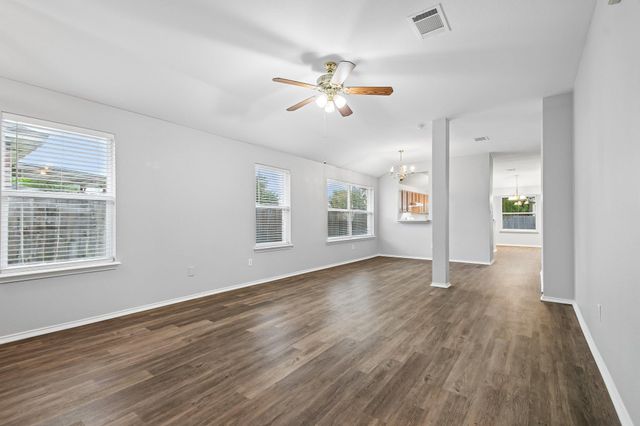 205 Cavalry TRL, Elgin, TX 78621