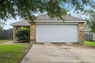 205 Cavalry TRL, Elgin, TX 78621