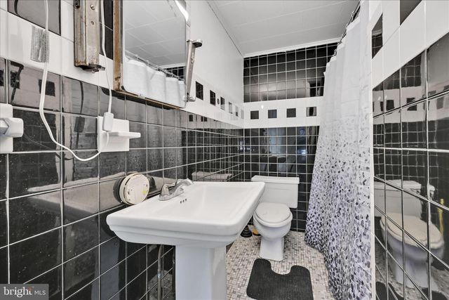 20 W SAVORY ST, Pottsville, PA 17901