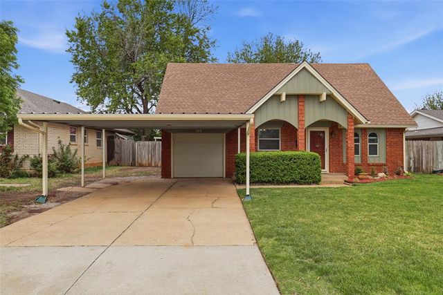 703 Crestmoor Drive, Moore, OK 73160