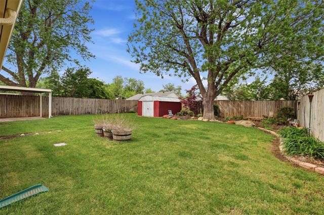 703 Crestmoor Drive, Moore, OK 73160