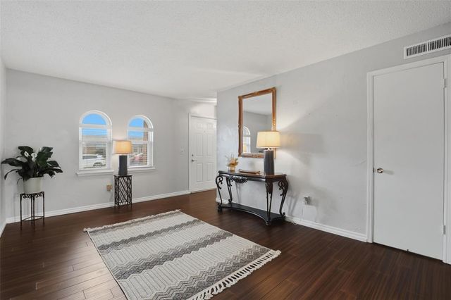 703 Crestmoor Drive, Moore, OK 73160