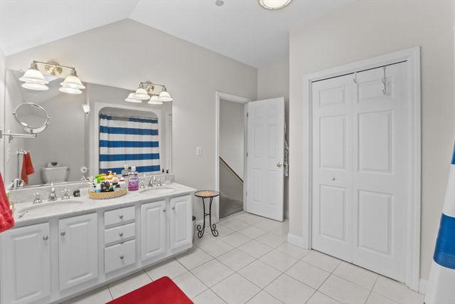 67 N Quinsigamond Ave 18, Shrewsbury, MA 01545