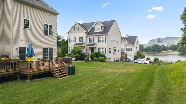 67 N Quinsigamond Ave 18, Shrewsbury, MA 01545