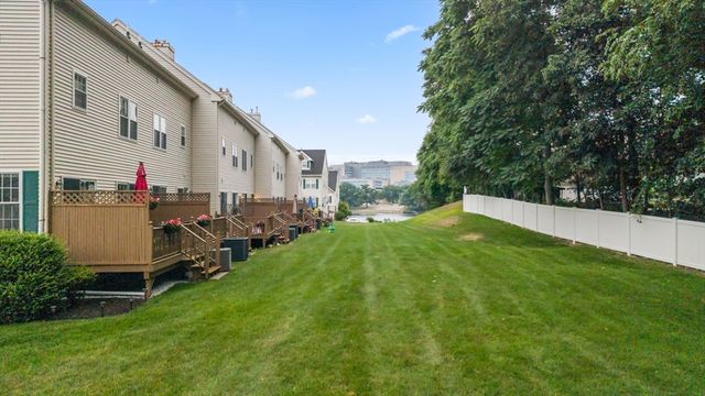 67 N Quinsigamond Ave 18, Shrewsbury, MA 01545