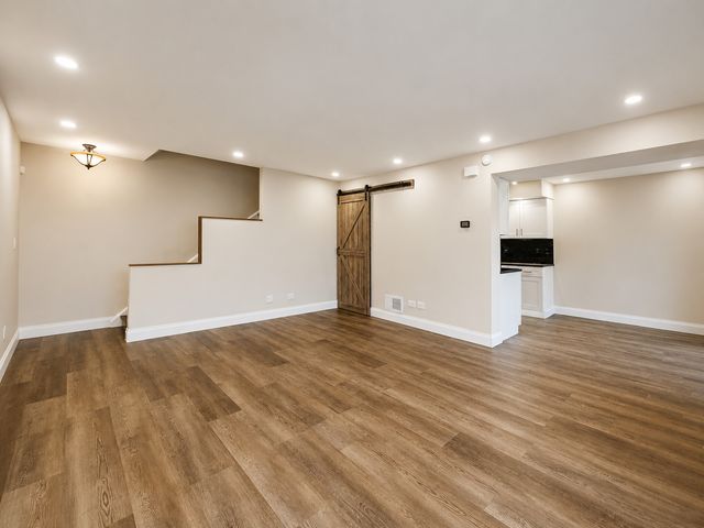 311 Milton Court B, Bloomingdale, IL 60108
