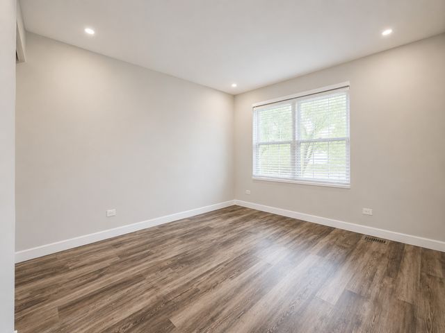 311 Milton Court B, Bloomingdale, IL 60108