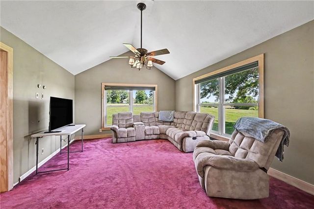 15800 NE 143rd Street, Kearney, MO 64060