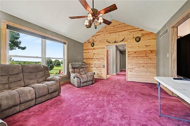15800 NE 143rd Street, Kearney, MO 64060