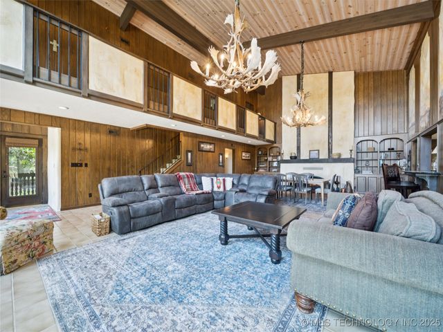 33239 E 732 Road, Wagoner, OK 74467