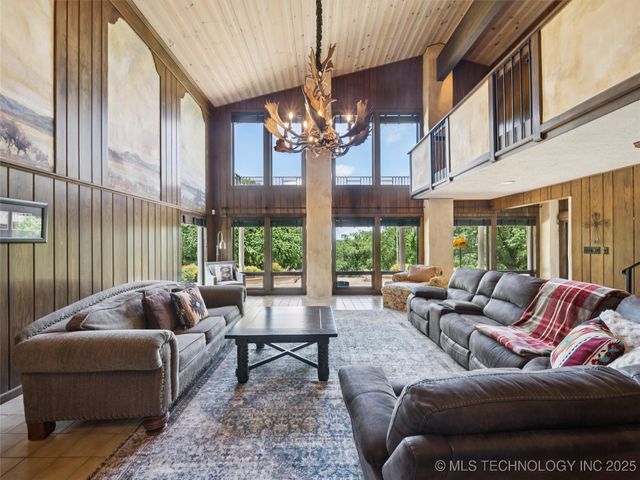 33239 E 732 Road, Wagoner, OK 74467