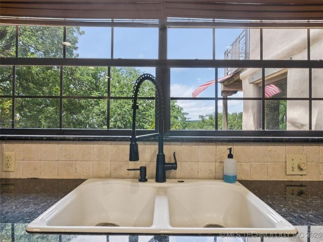 33239 E 732 Road, Wagoner, OK 74467