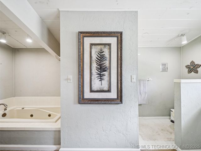 33239 E 732 Road, Wagoner, OK 74467