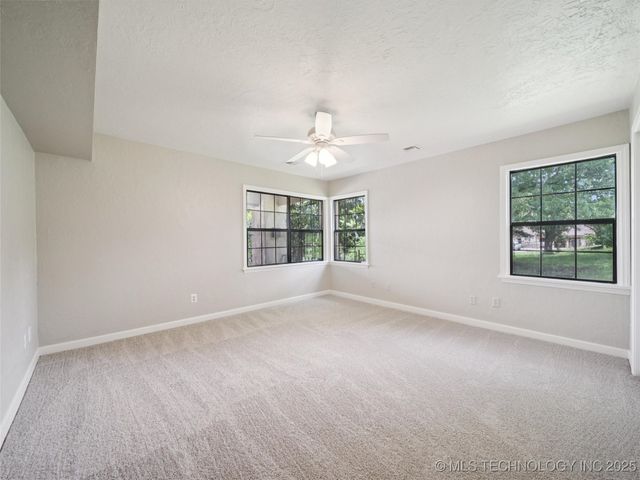 33239 E 732 Road, Wagoner, OK 74467