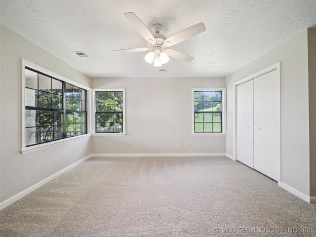 33239 E 732 Road, Wagoner, OK 74467