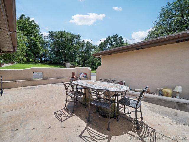 33239 E 732 Road, Wagoner, OK 74467