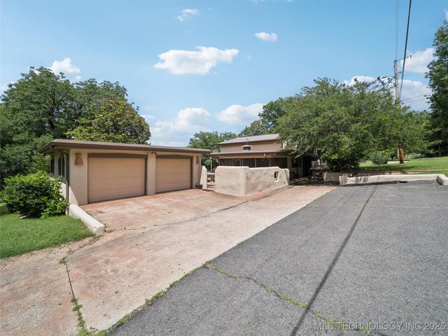 33239 E 732 Road, Wagoner, OK 74467