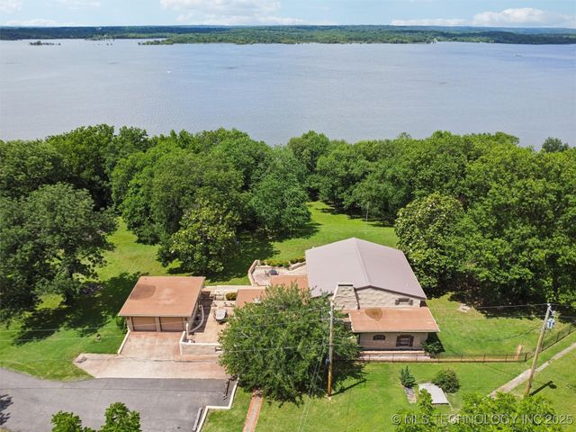 33239 E 732 Road, Wagoner, OK 74467