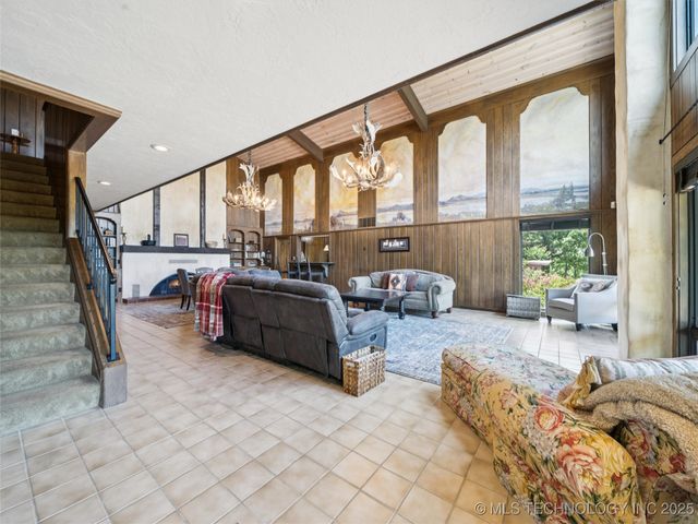 33239 E 732 Road, Wagoner, OK 74467