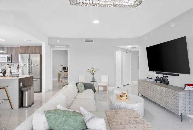 488 NE 18th Street 1801, Miami, FL 33132