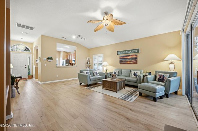 109 THORNLOE Drive, St. Johns, FL 32259