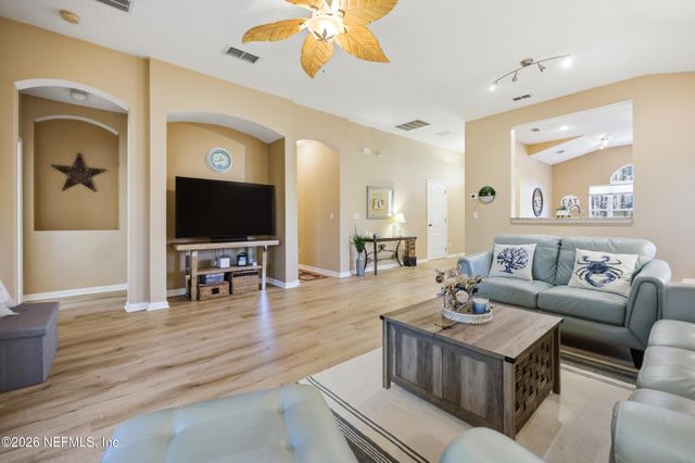 109 THORNLOE Drive, St. Johns, FL 32259