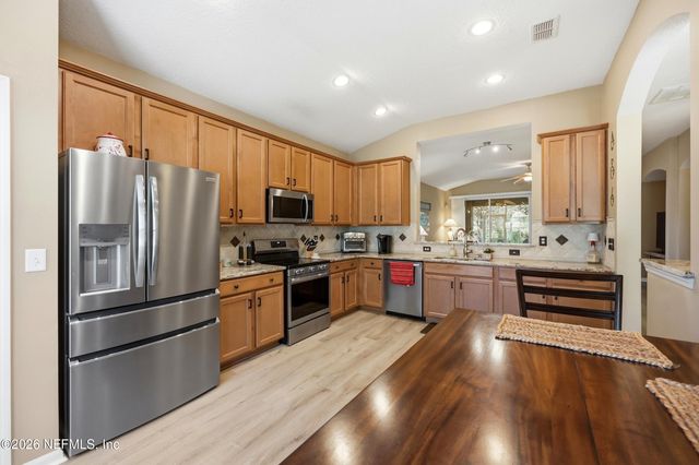 109 THORNLOE Drive, St. Johns, FL 32259