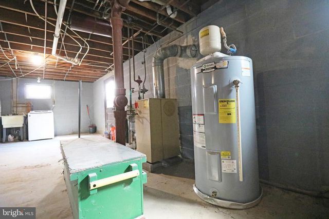 929 GALBRAITH, Upper Chichester, PA 19061