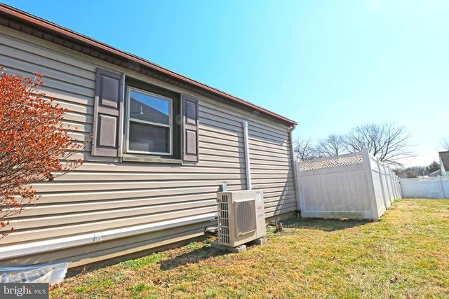 929 GALBRAITH, Upper Chichester, PA 19061