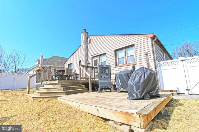 929 GALBRAITH, Upper Chichester, PA 19061