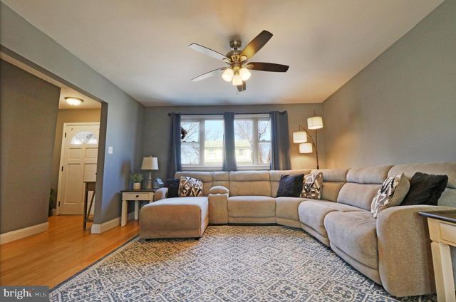 929 GALBRAITH, Upper Chichester, PA 19061