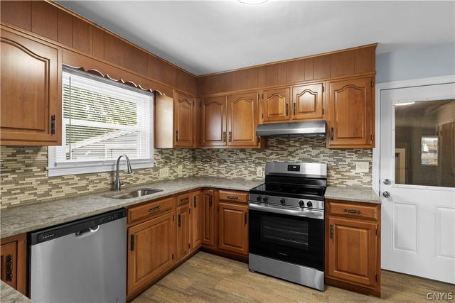 105 Cooper Avenue, Whitestown, NY 13495