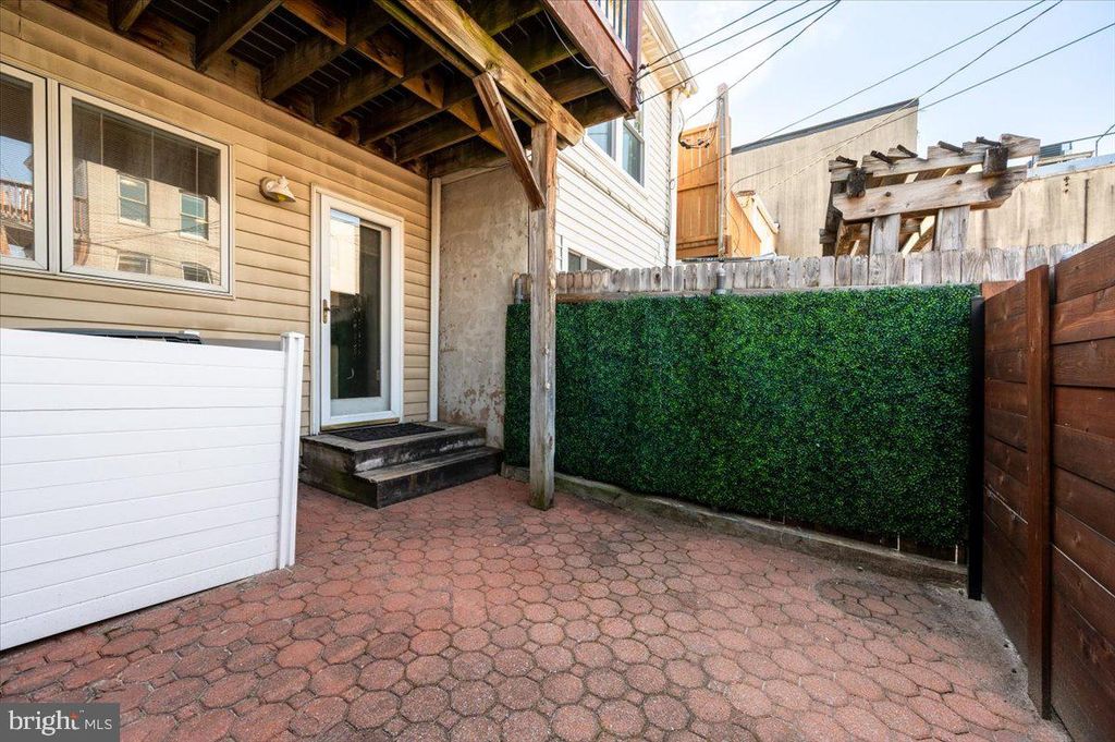 Image 32 of property listing at 1450 RIVERSIDE AVE, Baltimore, MD 21230