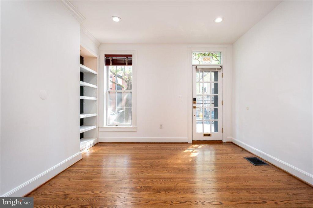 Image 6 of property listing at 1450 RIVERSIDE AVE, Baltimore, MD 21230