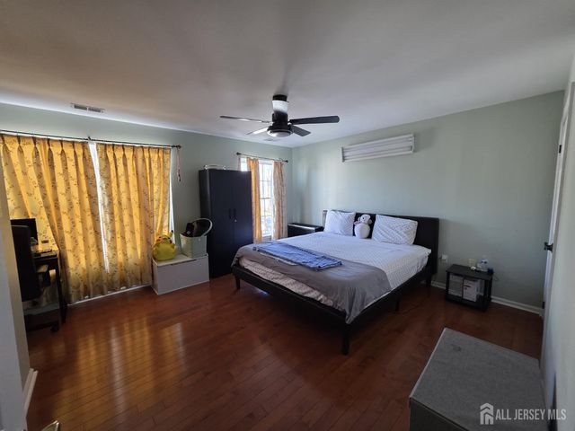 78 Chariot Court, Piscataway, NJ 08854