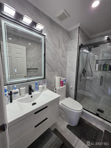 78 Chariot Court, Piscataway, NJ 08854