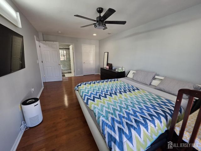 78 Chariot Court, Piscataway, NJ 08854