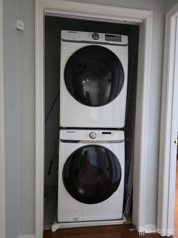 78 Chariot Court, Piscataway, NJ 08854