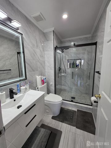 78 Chariot Court, Piscataway, NJ 08854