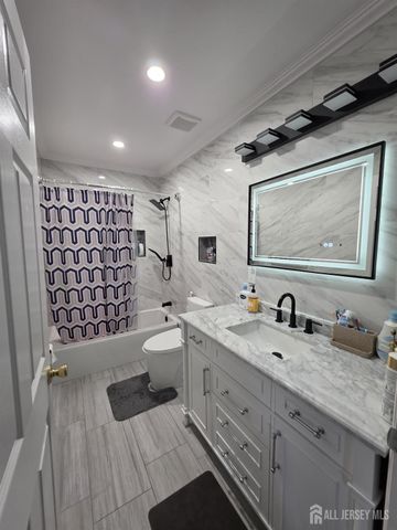 78 Chariot Court, Piscataway, NJ 08854