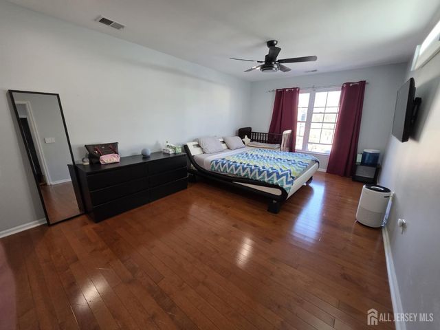 78 Chariot Court, Piscataway, NJ 08854