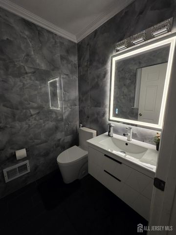 78 Chariot Court, Piscataway, NJ 08854