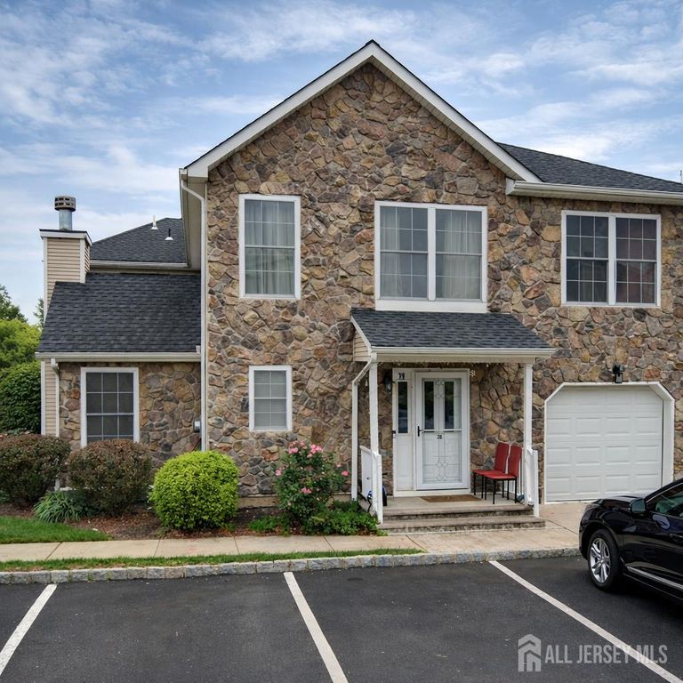 78 Chariot Court, Piscataway, NJ 08854