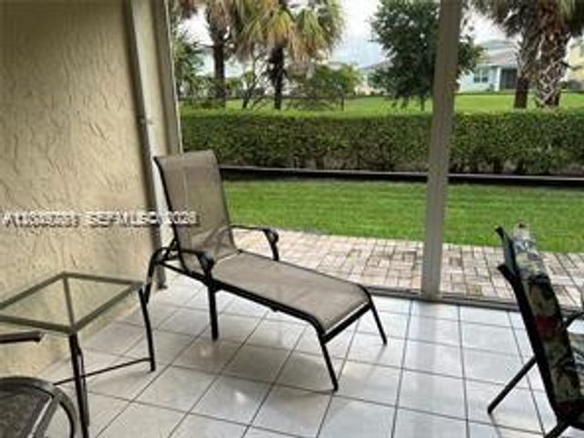 4000 Crystal Lake Dr 111, Deerfield Beach, FL 33064