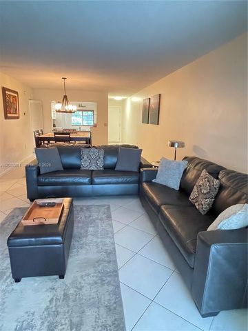 4000 Crystal Lake Dr 111, Deerfield Beach, FL 33064