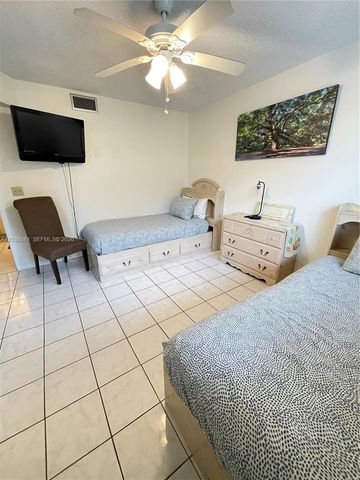 4000 Crystal Lake Dr 111, Deerfield Beach, FL 33064